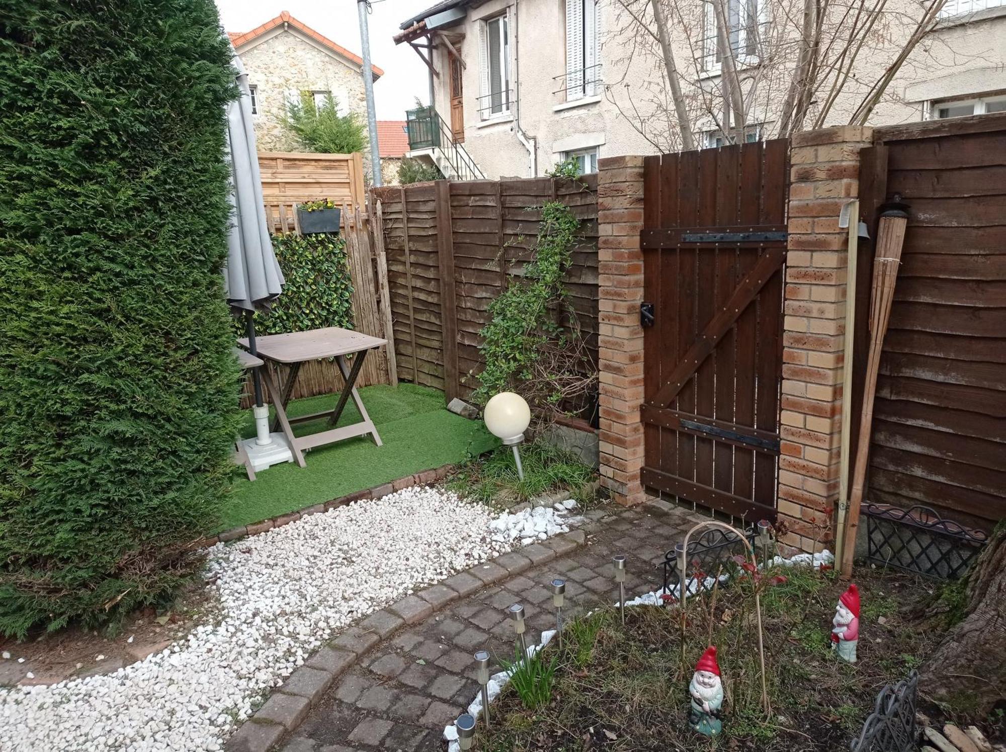Appartement Avec Jardin Версал Екстериор снимка