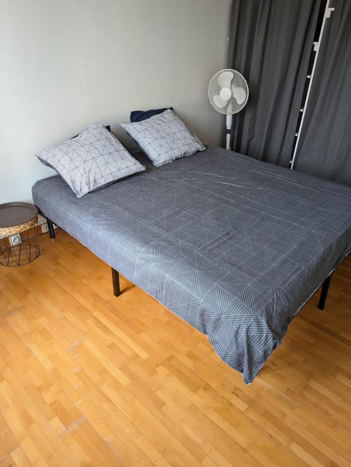 Appartement Avec Jardin Версал Екстериор снимка